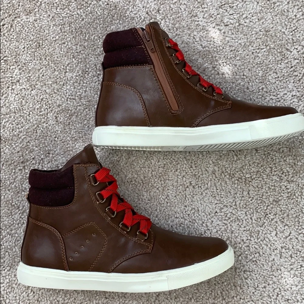Steve Madden brand new